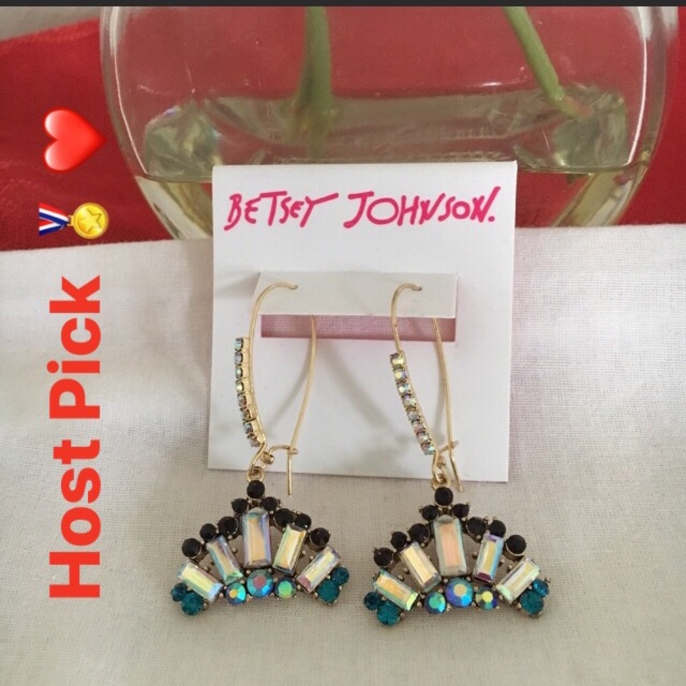 ❤️HOST Pick❤️Womens Fan Drop Earrings